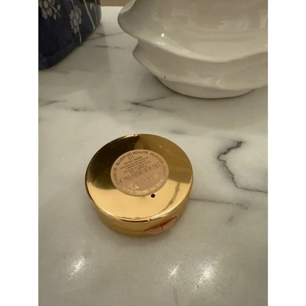Gucci Luminous Matte Powder Blush-Silky Rose